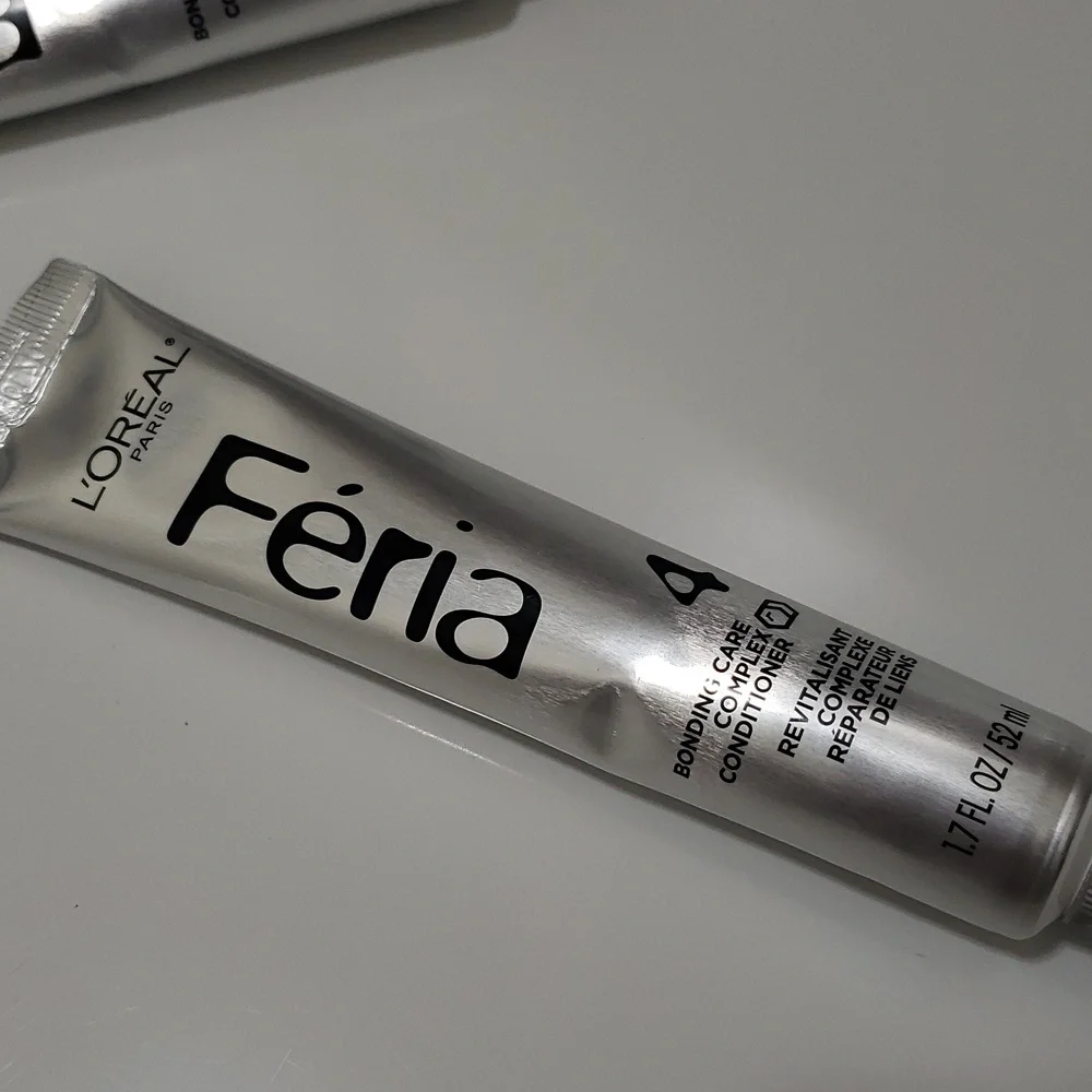 L'Oreal Féria Power Shimmer Hair Conditioner
